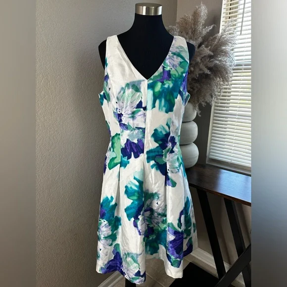 Dress Barn Floral V Neck Dress Size 14 - Picture 1 of 3